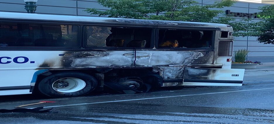 Autobús se incendia en el centro de Boise