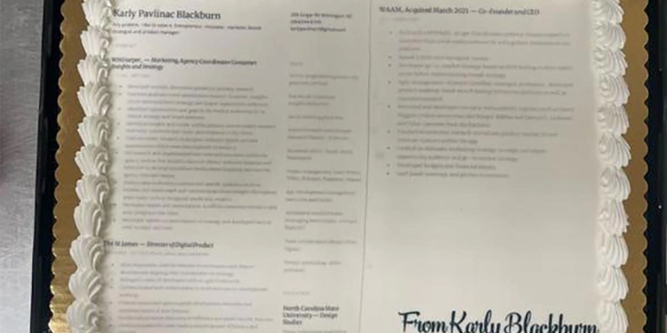 Mandó su curriculum vitae … impreso en un pastel Mandó su curriculum vitae … impreso en un pastel