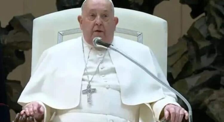El papa Francisco es hospitalizado en Roma por una bronquitis