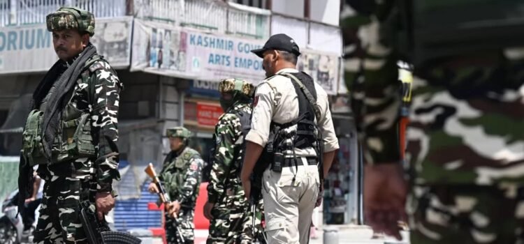 India y Pakistán intercambian disparos en la frontera de Cachemira