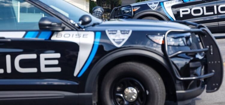 Arrestaron a un matrimonio en Boise. La policía afirma que amenazaron y acosaron a personas.  Read more at: https://www.idahostatesman.com/news/local/crime/article310659950.html#storylink=cpy