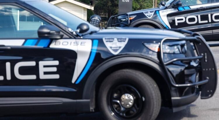 Arrestaron a un matrimonio en Boise. La policía afirma que amenazaron y acosaron a personas.  Read more at: https://www.idahostatesman.com/news/local/crime/article310659950.html#storylink=cpy