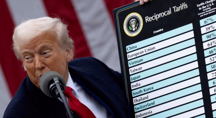 Trump amplía hasta el 1 de agosto la tregua arancelaria mientras envía cartas de presión a sus socios