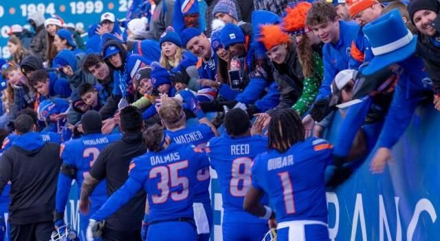 Boise State analiza las opciones de ingresos mientras el dinero en los deportes universitarios continúa cambiando el juego
