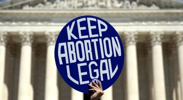 Idaho perdió más de un tercio de sus obstetras y ginecólogos desde que promulgó las leyes sobre el aborto.