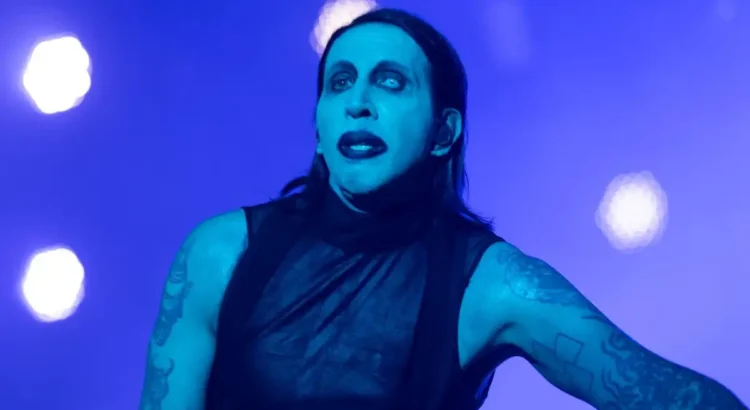 Marilyn Manson enciende San Luis con un ritual de más de 200 mil almas Marilyn Manson enciende San Luis con un ritual de más de 200 mil almas