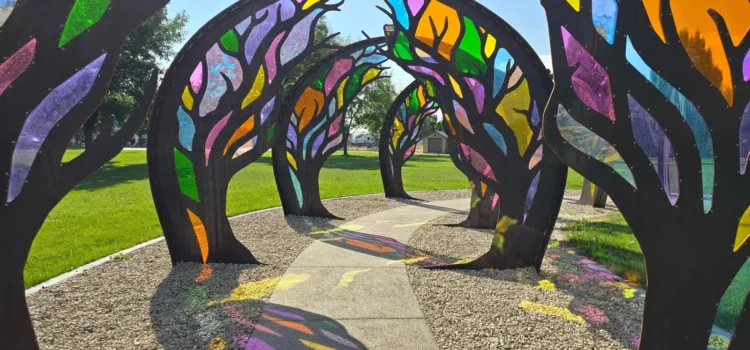 Un paseo entre huertos frutales: nueva obra de arte público se inaugura en Boise