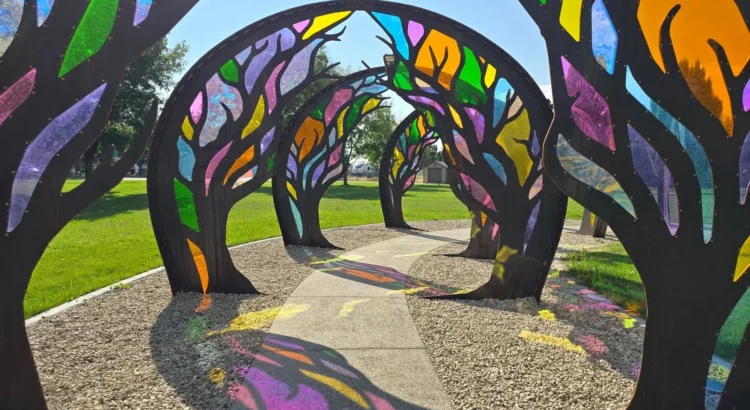 Un paseo entre huertos frutales: nueva obra de arte público se inaugura en Boise Un paseo entre huertos frutales: nueva obra de arte público se inaugura en Boise