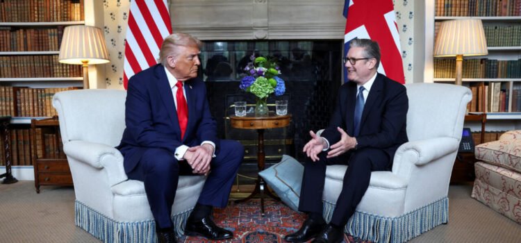Donald Trump se reúne con Primer Ministro del Reino Unido, Keir Starmer