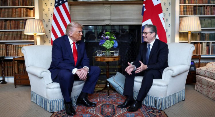 Donald Trump se reúne con Primer Ministro del Reino Unido, Keir Starmer Donald Trump se reúne con Primer Ministro del Reino Unido, Keir Starmer