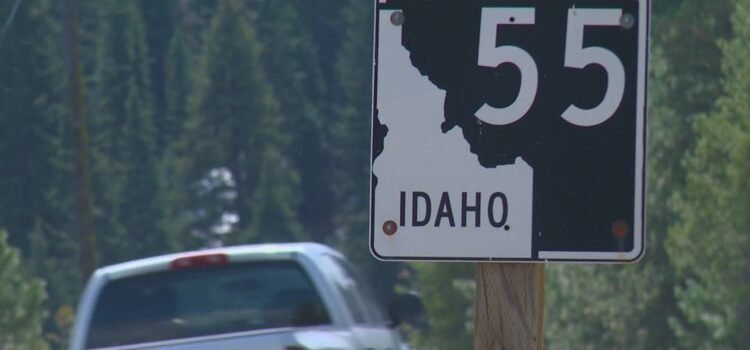 La policía de Idaho aumenta las patrullas en la autopista 55