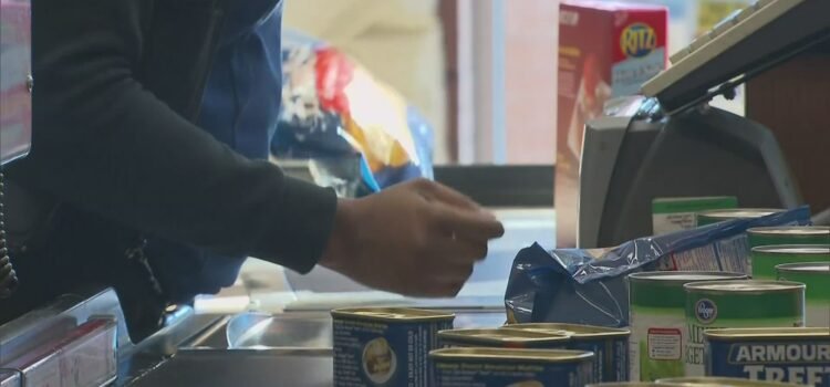 Intento de eliminar el impuesto a los alimentos en Idaho gana apoyo entre los partidos