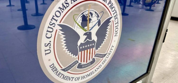 Estados Unidos asegura que 1,6 millones de personas se han “autodeportado” durante 2025