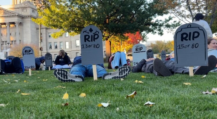 Protesta en el Capitolio de Boise por el cambio en la política federal de atención médica Protesta en el Capitolio de Boise por el cambio en la política federal de atención médica