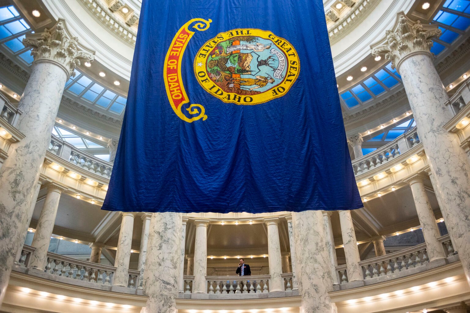 Un nuevo informe muestra que Idaho enfrenta nuevamente un déficit presupuestario proyectado