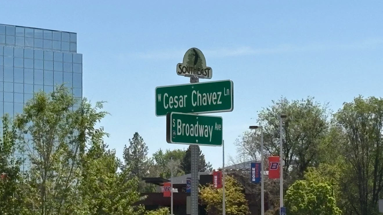 Boise State sigue adelante con el cambio de nombre de Cesar Chavez Lane.