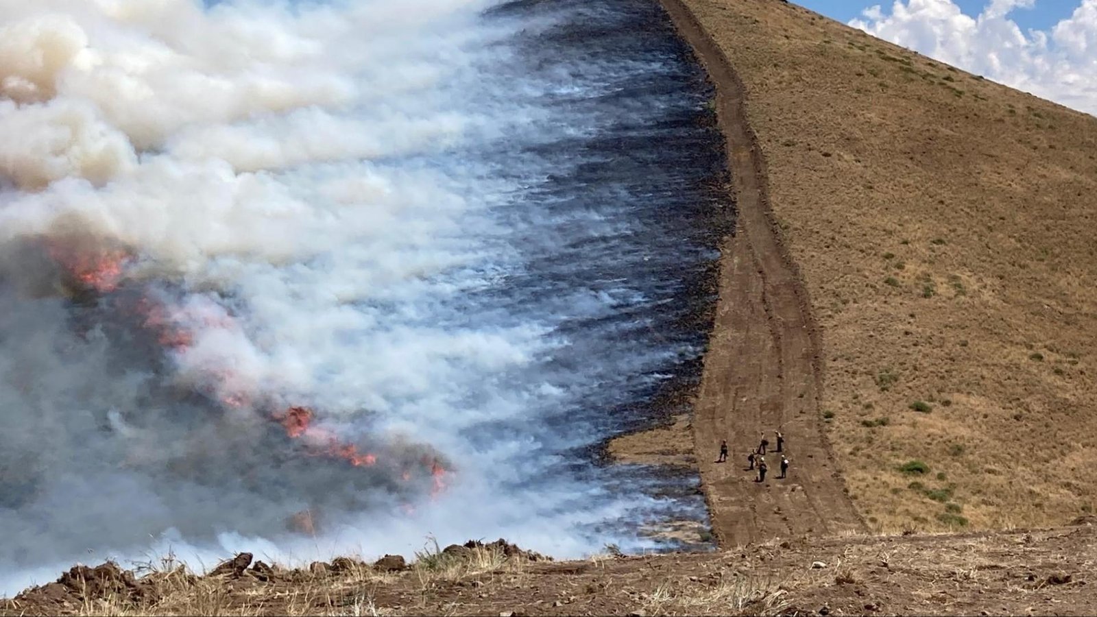 El incendio de Tartar supera las 100.000 acres cerca de Weiser.