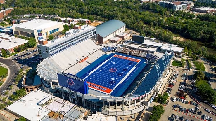 Boise State se enfrenta a un déficit presupuestario multimillonario en el departamento de atletismo